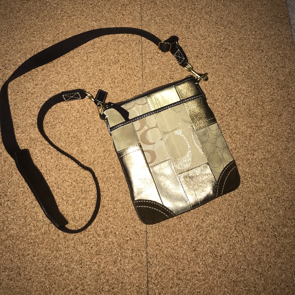 Crossbody Coach purse